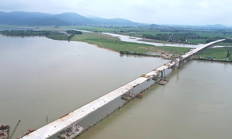 Hop long cau vuot song hon 1.300 ty dong dai nhat cao toc Bac - Nam hinh anh