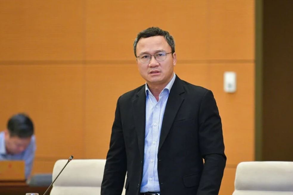 De nghi co giay phep lai xe cho nguoi tu 16 den duoi 18 tuoi hinh anh