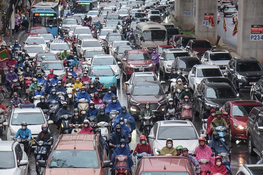 Nhieu tuyen duong Ha Noi un tac hang tieng dong ho sau mua lon hinh anh