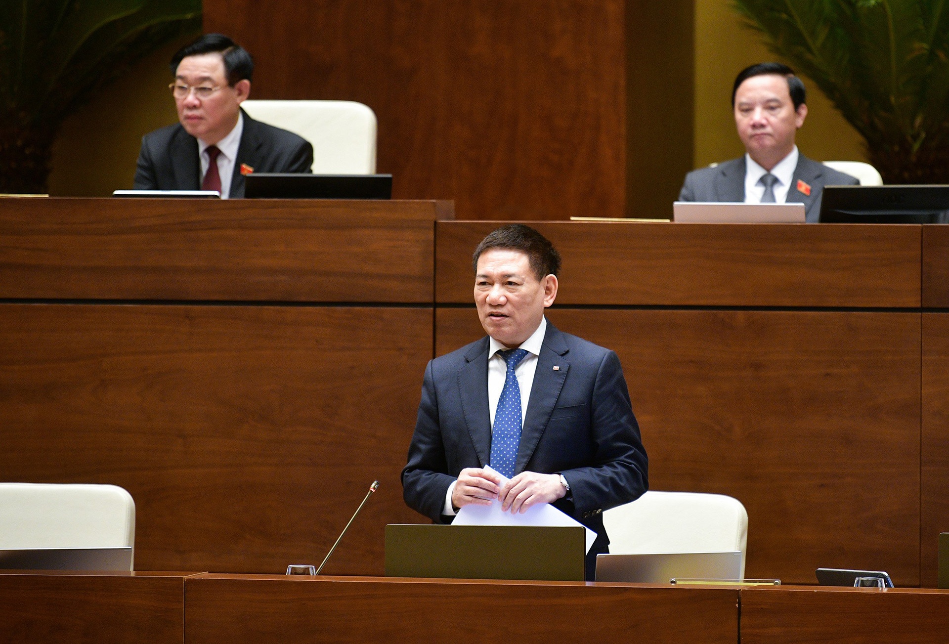 Ve may bay tang anh 1