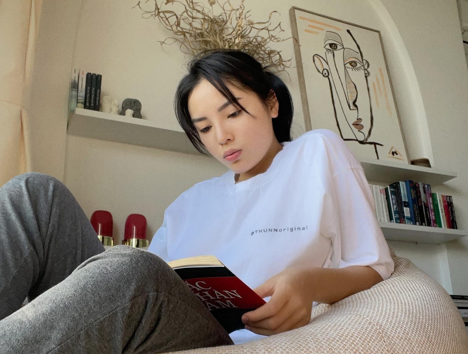 Noi tieng nhu Ky Duyen ma khong doc het 1 cuon sach la kho chap nhan? hinh anh