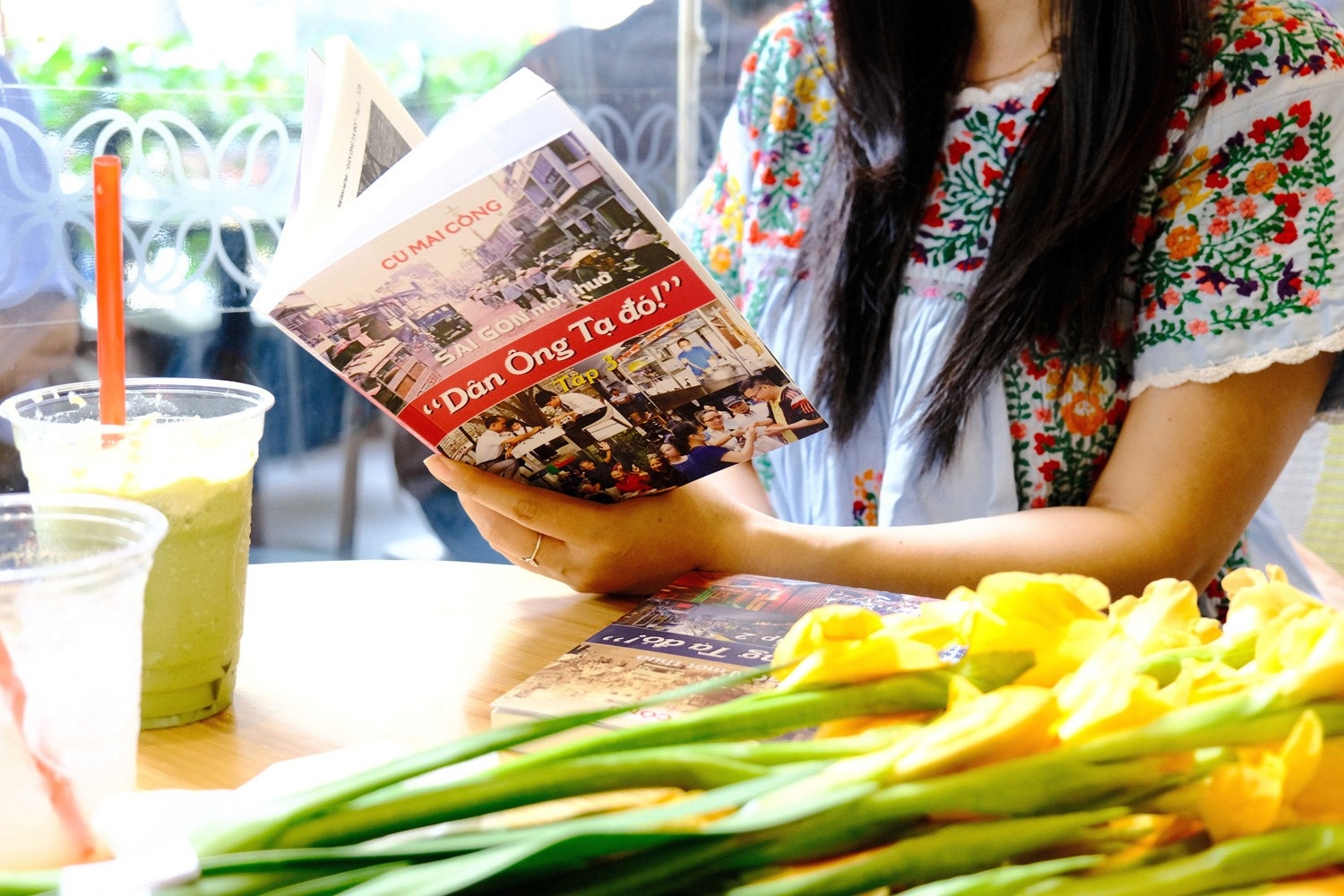 The gioi cua nhung ganh xoi, xe pho, quan bun cha vung Ong Ta xua hinh anh