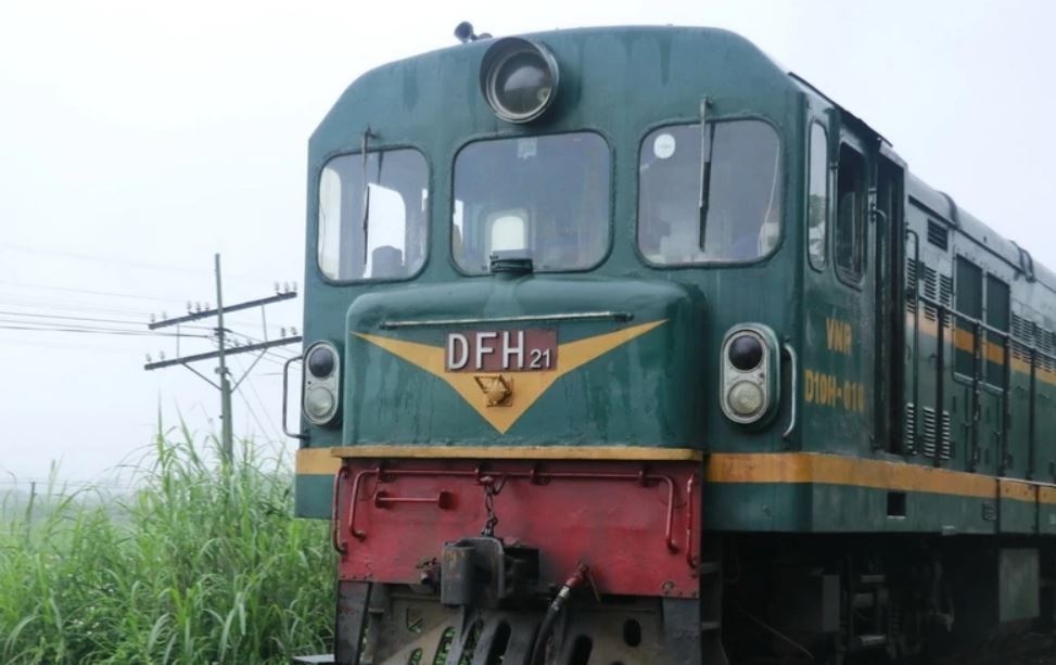 Tai nan duong sat khien mot nguoi tu vong tai cho o Yen Bai hinh anh