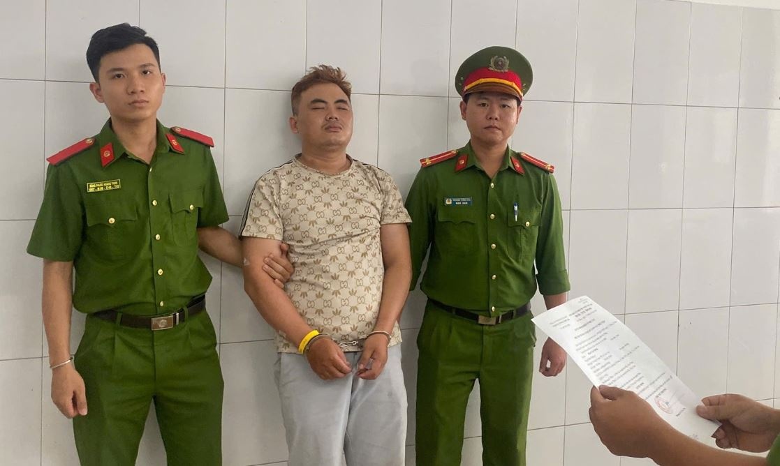 Chan tuong ke sat hai ban gai trong nha nghi o Da Nang hinh anh