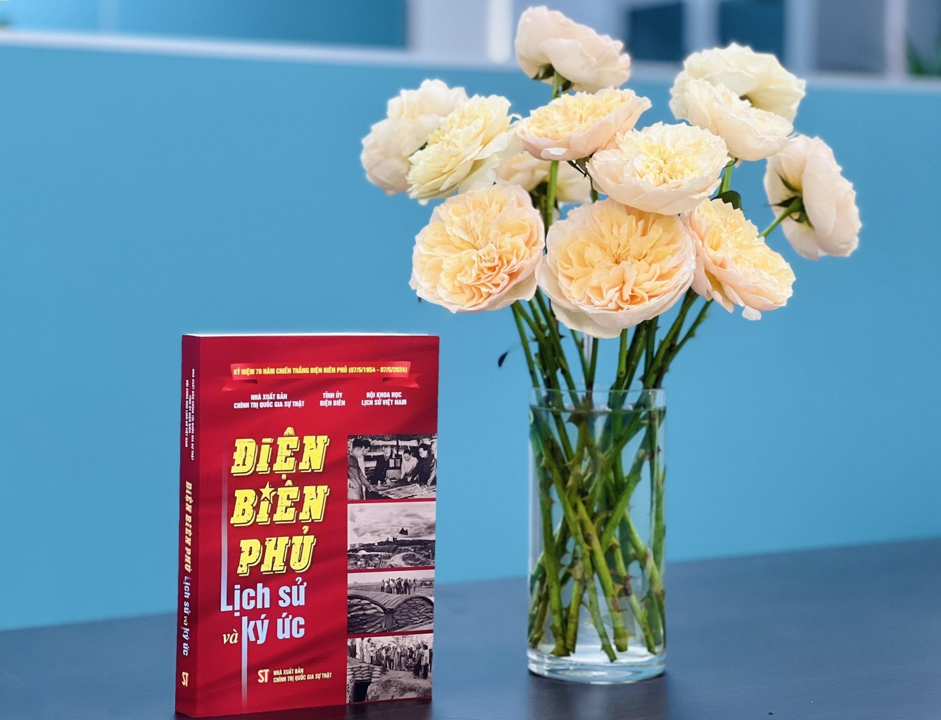 Tuyen tap ve chien thang 'lung lay nam chau chan dong dia cau' hinh anh