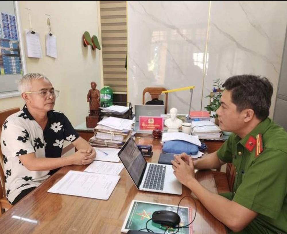 Pha duong day ca do bong da lon o Quang Tri hinh anh