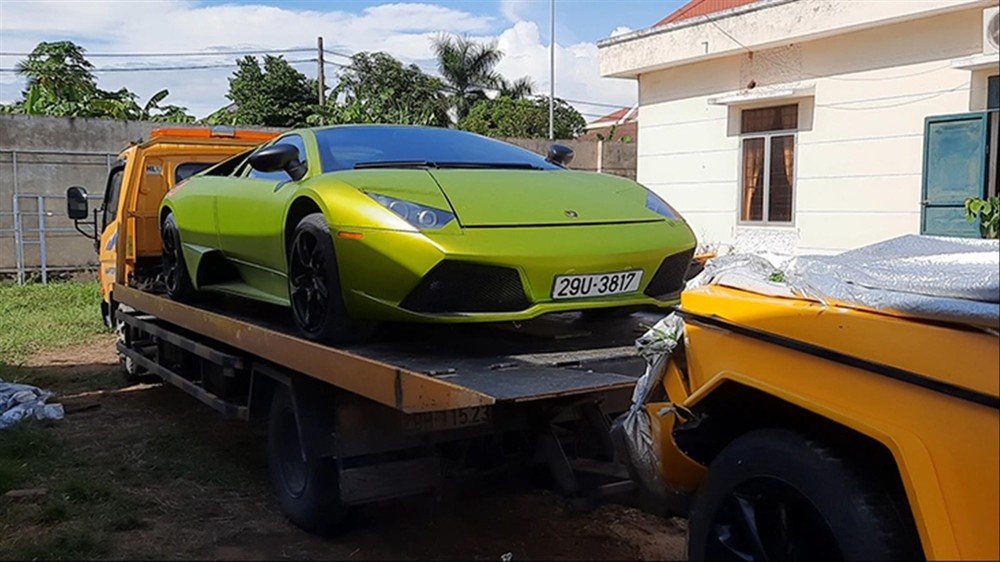 CA Quang Binh len tieng vu tieu huy hai sieu xe Lamborghini va G63 AMG hinh anh