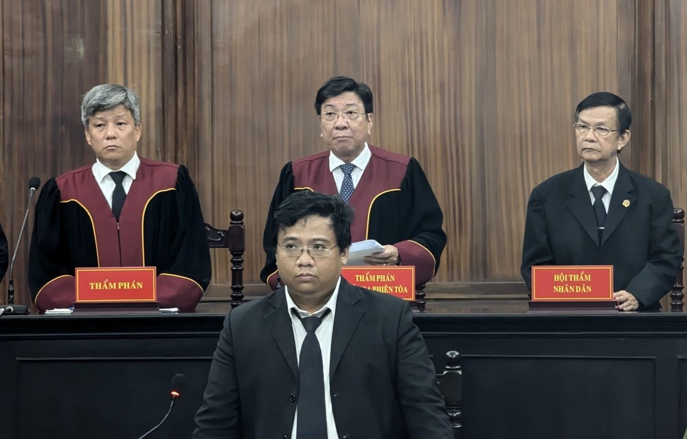 Ba Nguyen Thi Thanh Nhan bi tuyen phat 24 nam tu trong vu an thu ba hinh anh