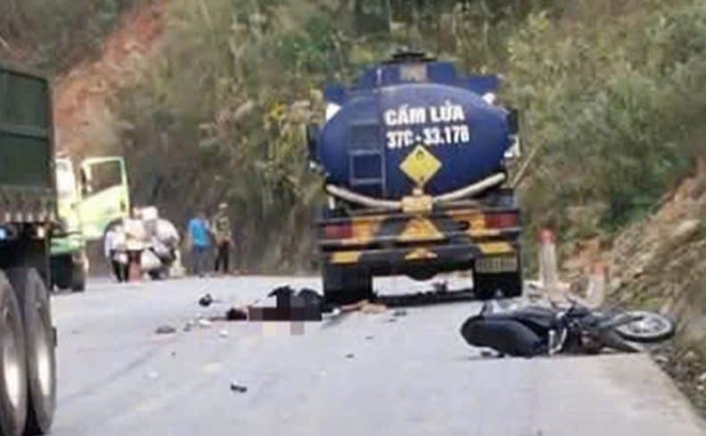 Tong trung xe bon cho xang, hai thanh nien tu vong hinh anh