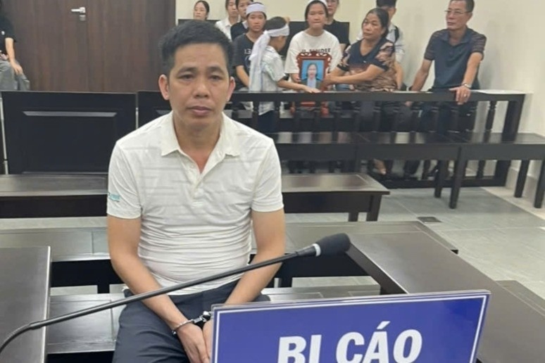 Tu hinh nguoi dan ong o Ha Noi sat hai nhan tinh hinh anh