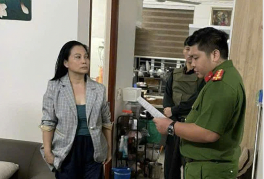 Pha boong ke ma tuy co camera va nguoi canh gioi hinh anh