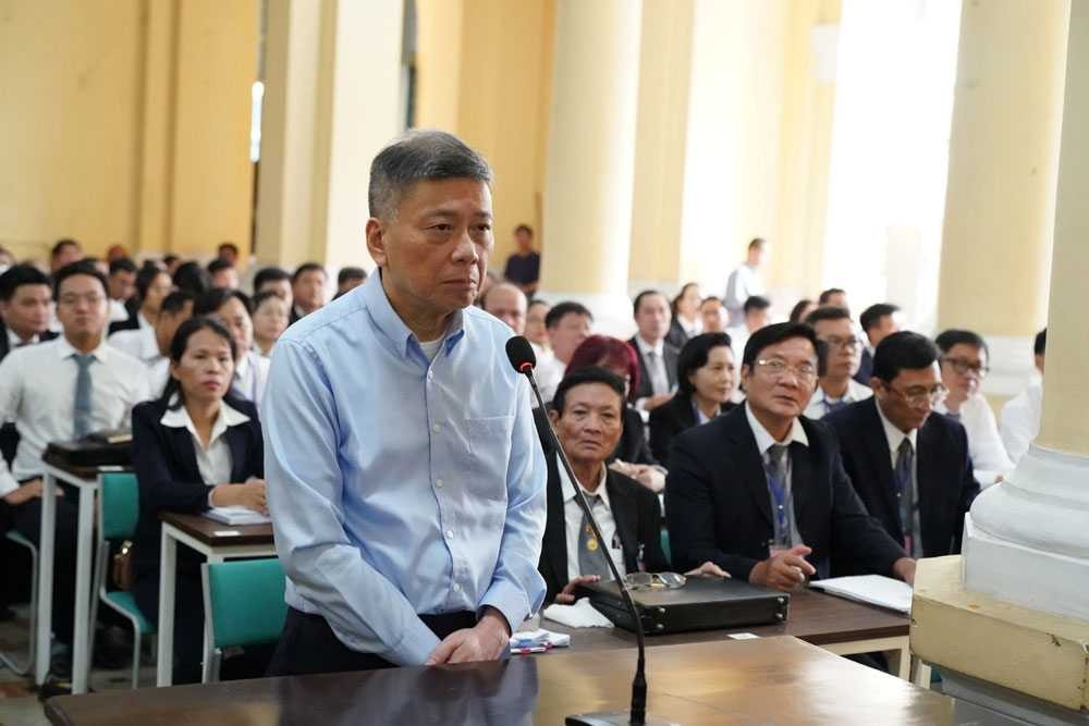 Chong va chau gai ba Truong My Lan khang cao hinh anh