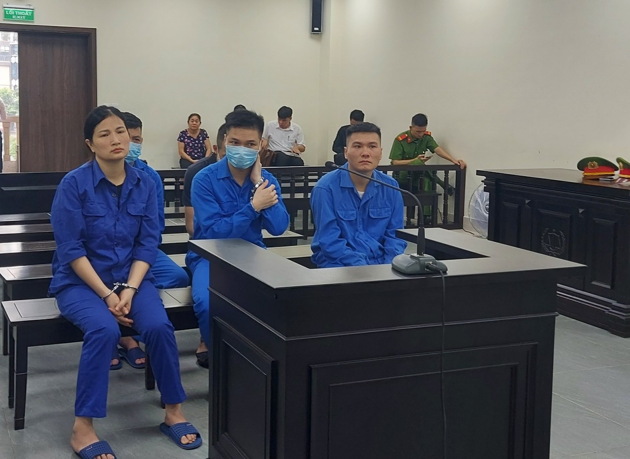 Cuu nhan vien san bay Noi Bai khai nhan tien ty van chuyen nga voi hinh anh