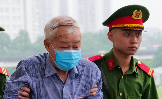 Loi noi sau cung cua cuu lanh dao HOSE giup suc cho Trinh Van Quyet hinh anh