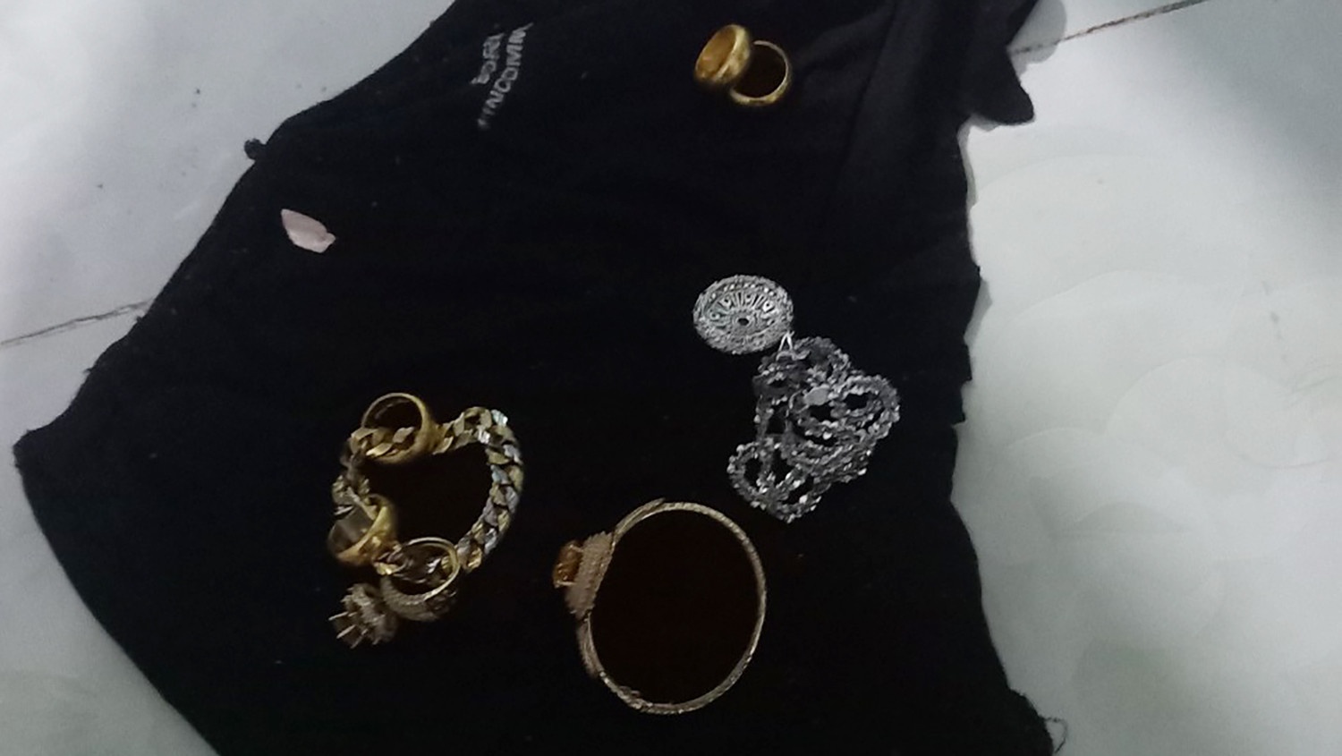 Pho bi thu mat trom anh 3