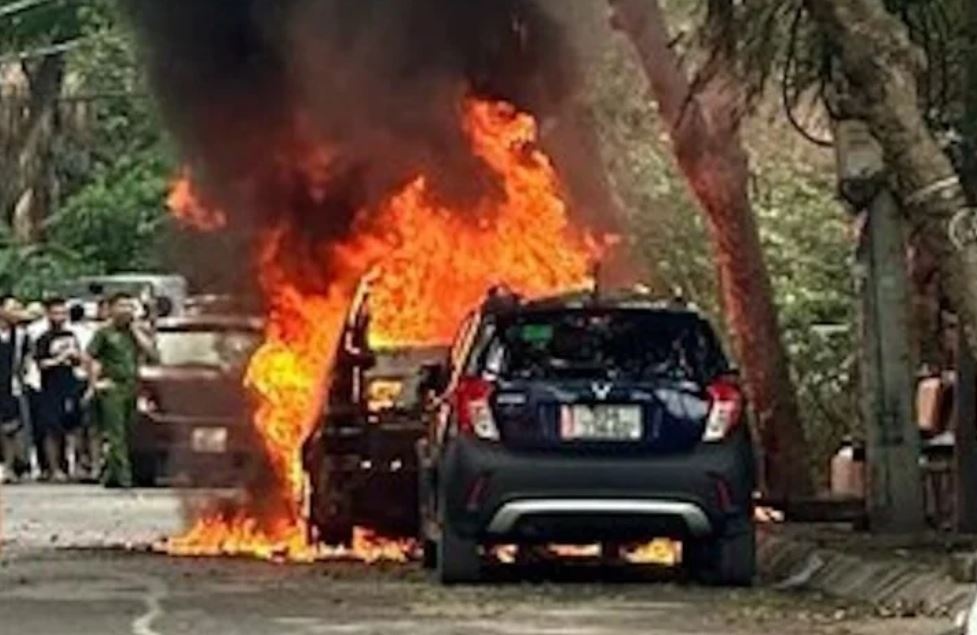 Chay BMW Ha Noi anh 1