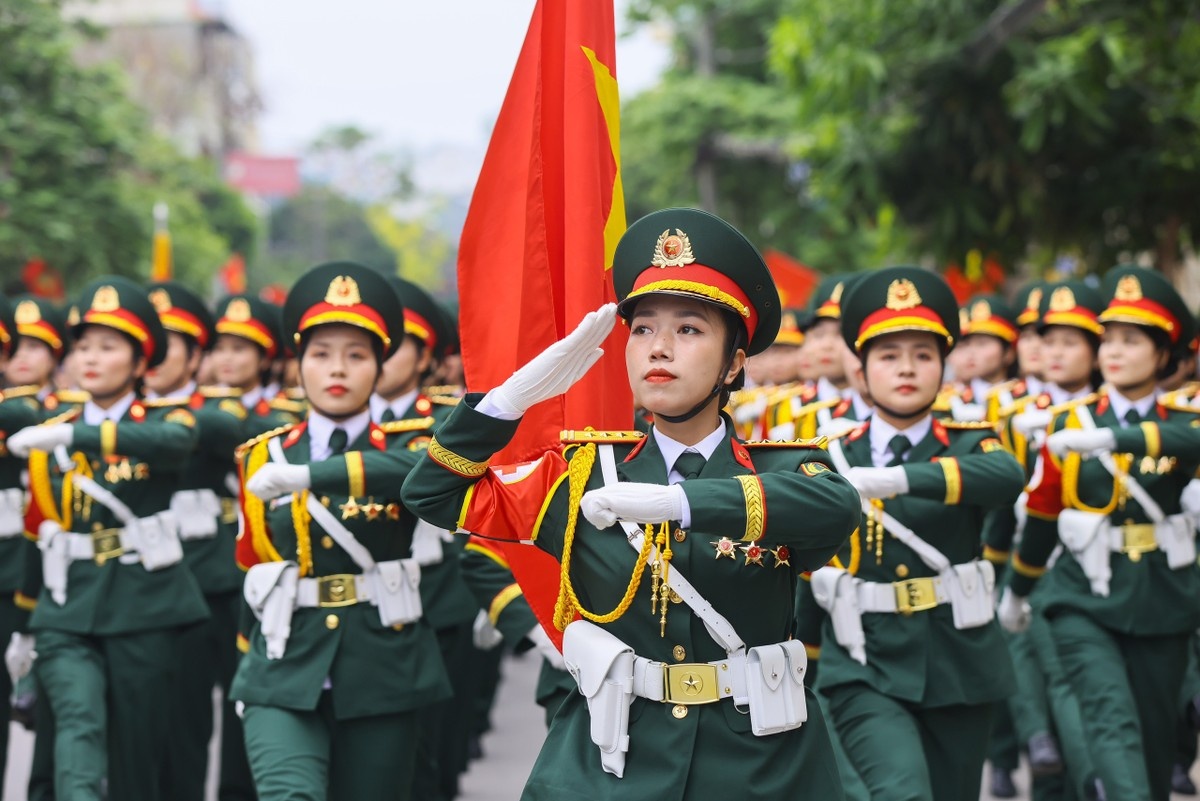 So duyet le ky niem 70 nam chien thang Dien Bien Phu hinh anh