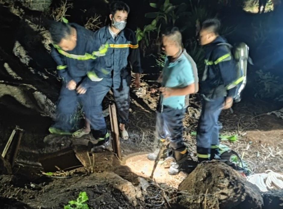 Tim thay thi the be trai 8 tuoi sau 3 ngay mat tich hinh anh