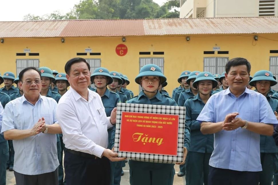 Truong Ban Tuyen giao TW kiem tra cong tac chuan bi o Dien Bien hinh anh