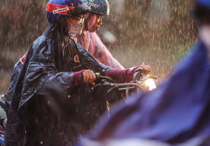 Don khong khi lanh yeu, mien Bac sap mua lon hinh anh