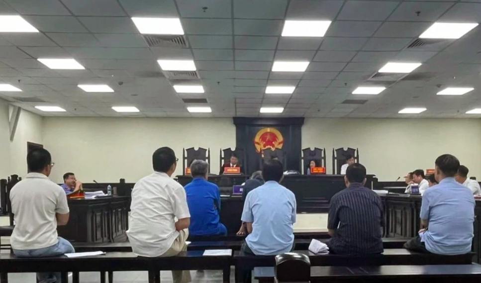 Cuu pho chu tich huyen Gia Lam cung nhieu thuoc cap linh an hinh anh