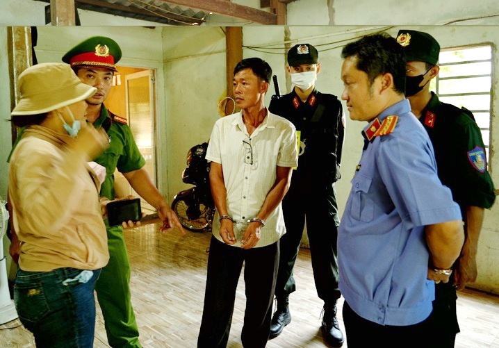 Cong an Binh Thuan khoi to them nhieu doi tuong khai thac khoang san hinh anh