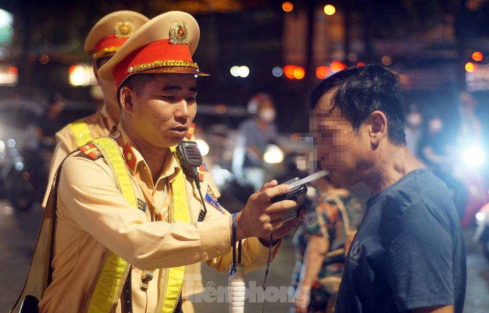 Bo Cong an de xuat giam muc phat tien voi vi pham nong do con hinh anh