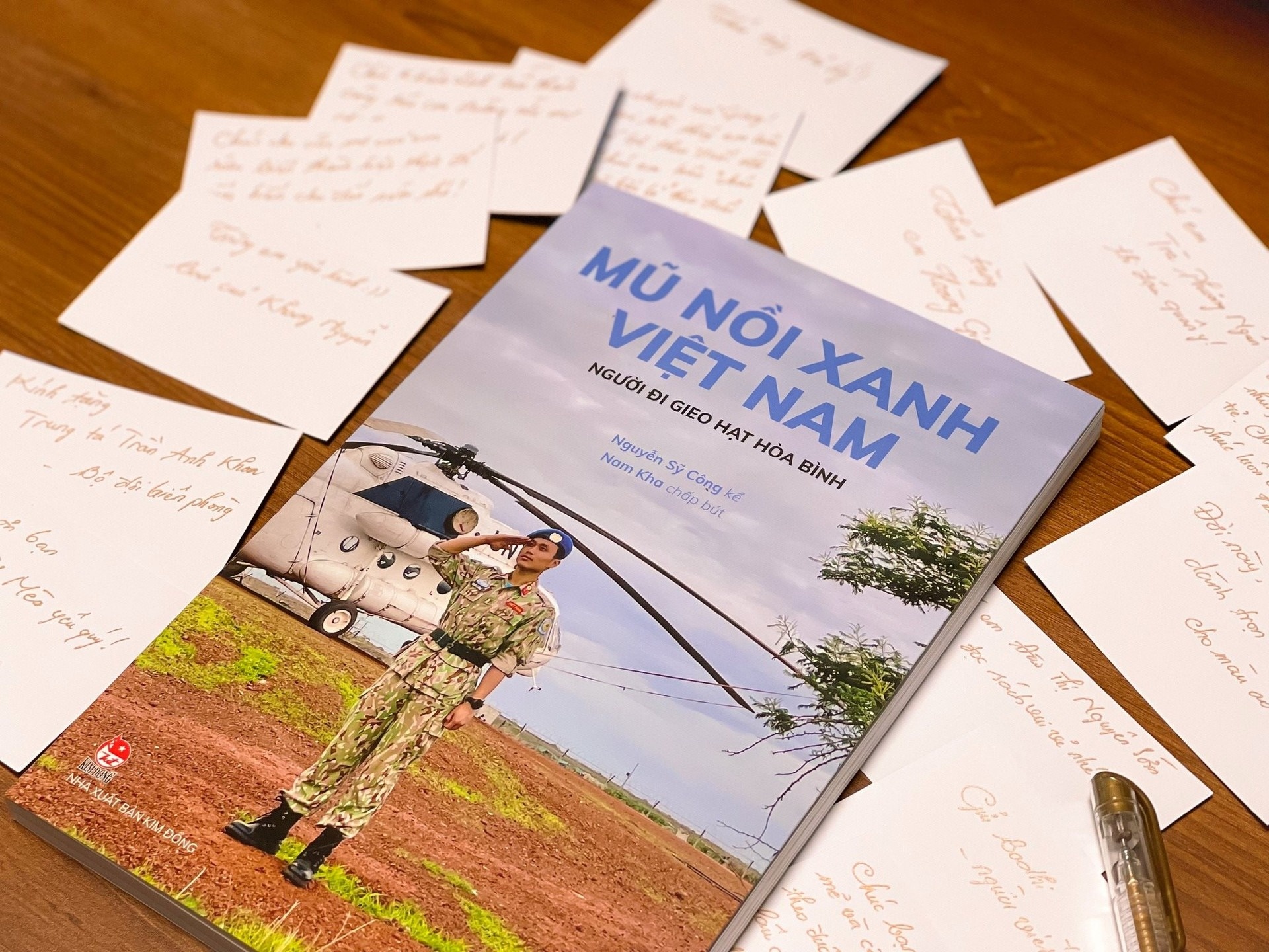 Hanh trinh 'gieo hat hoa binh' cua chien si mu noi xanh Viet Nam hinh anh