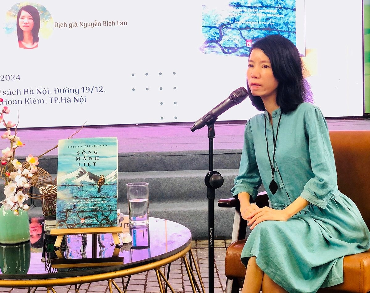 Dong luc tu trang sach, cuoc doi nhung nguoi khuyet tat hinh anh