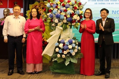 Trung tam Bao chi dau tien cua ca nuoc ky niem 5 nam thanh lap hinh anh