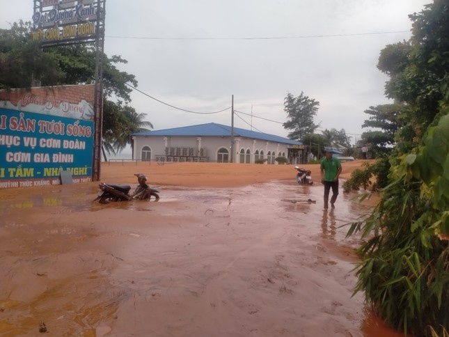 Binh Thuan Lu cat do anh 2