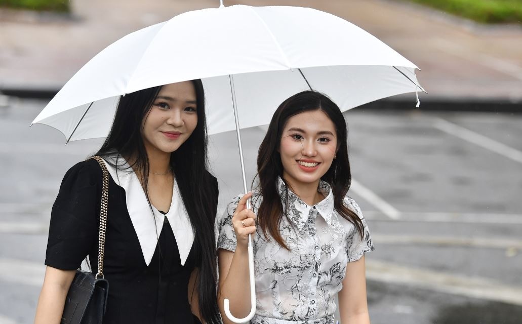 Ha Noi tang nhiet den 28 do, roi don khong khi lanh manh hinh anh