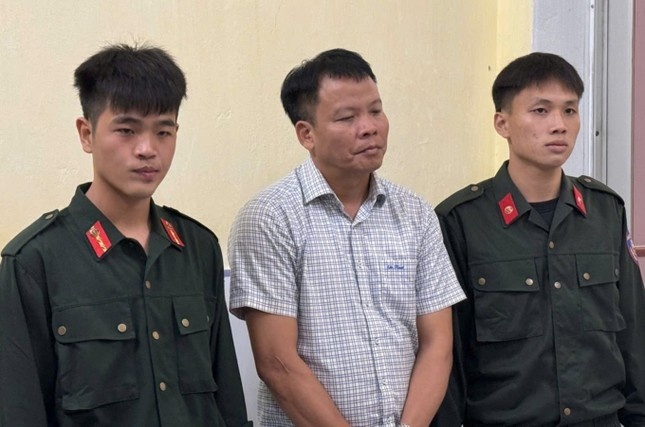Tam giam Tong bien tap Tap chi Moi truong va do thi cung 7 can bo, PV hinh anh