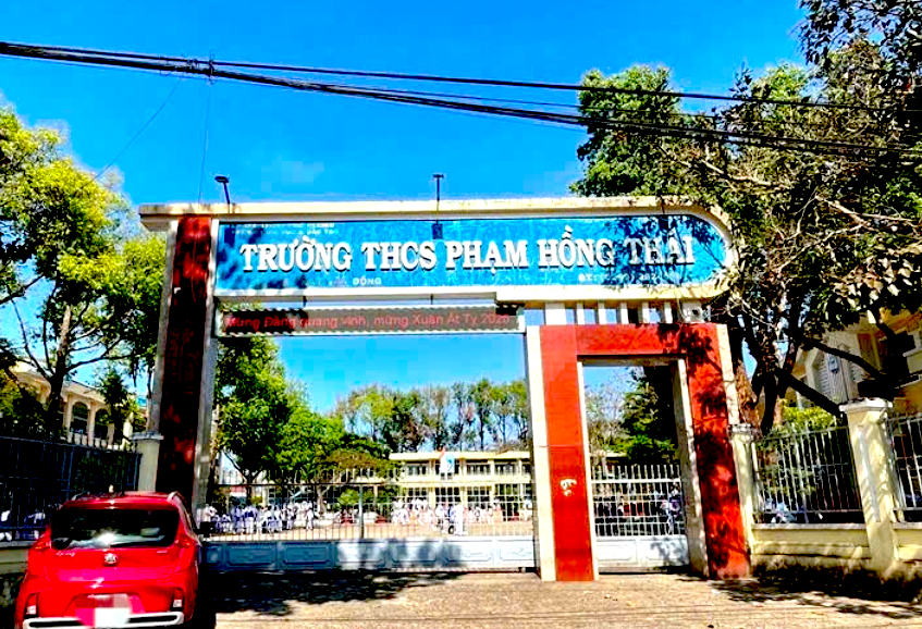 Nu sinh lop 7 khong ve nha, gia dinh dang tin bi bat coc hinh anh