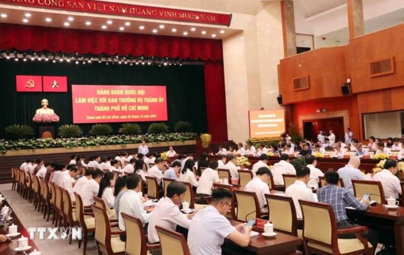 Chu tich Tran Thanh Man anh 2