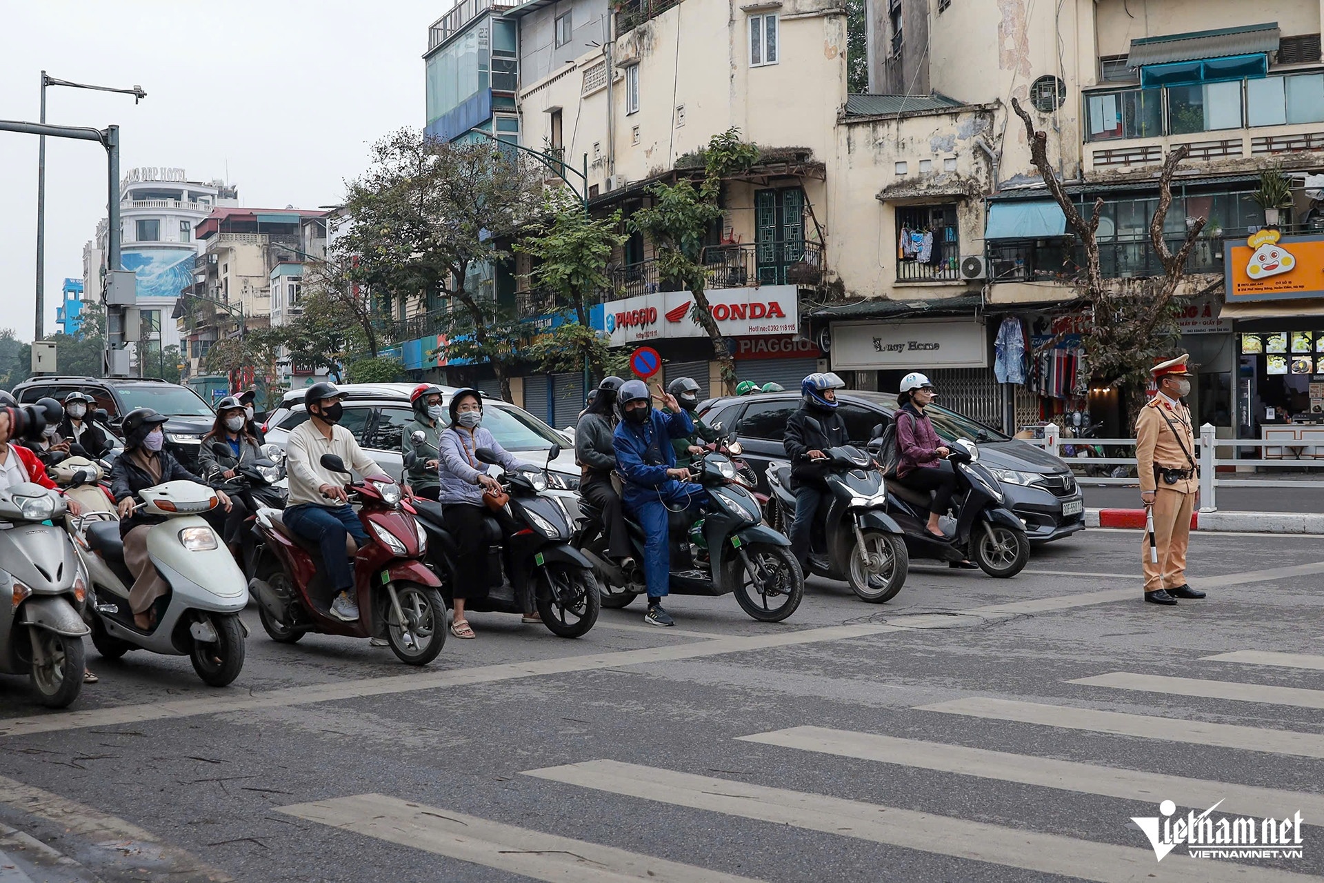 Camera phat nguoi Ha Noi anh 1