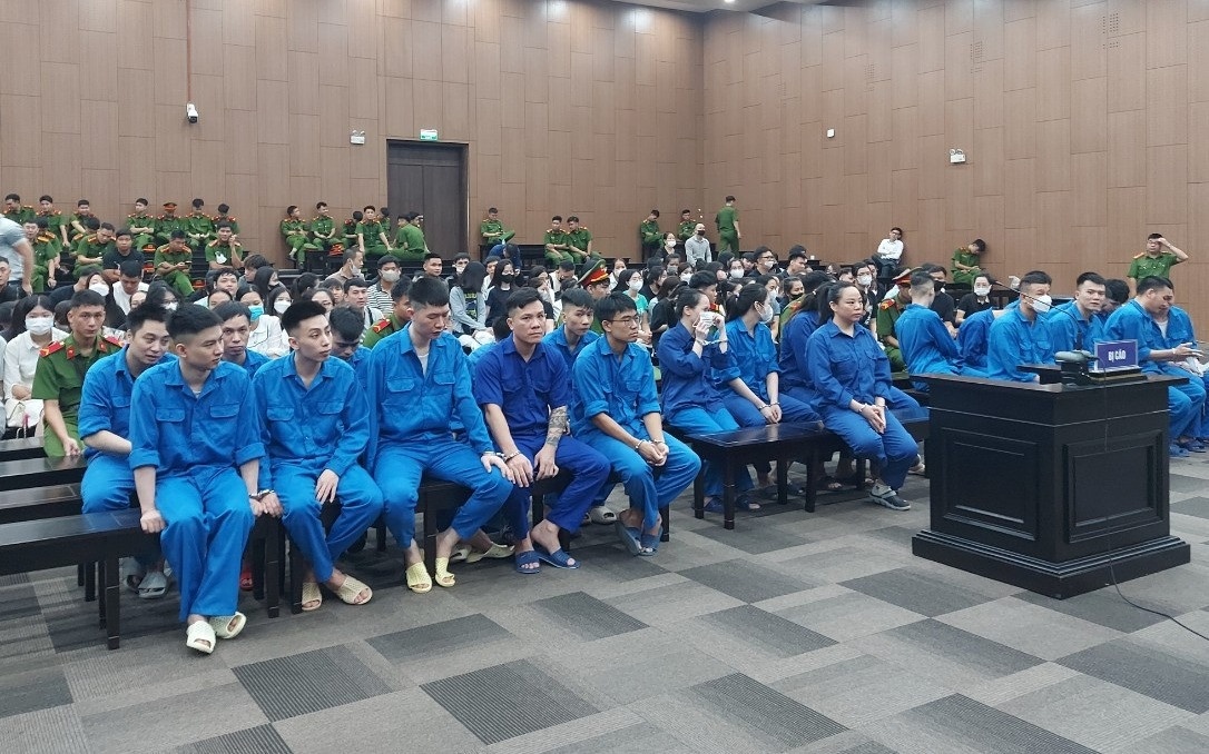 Tuyen an 135 bi cao trong duong day cho vay lai nang hinh anh