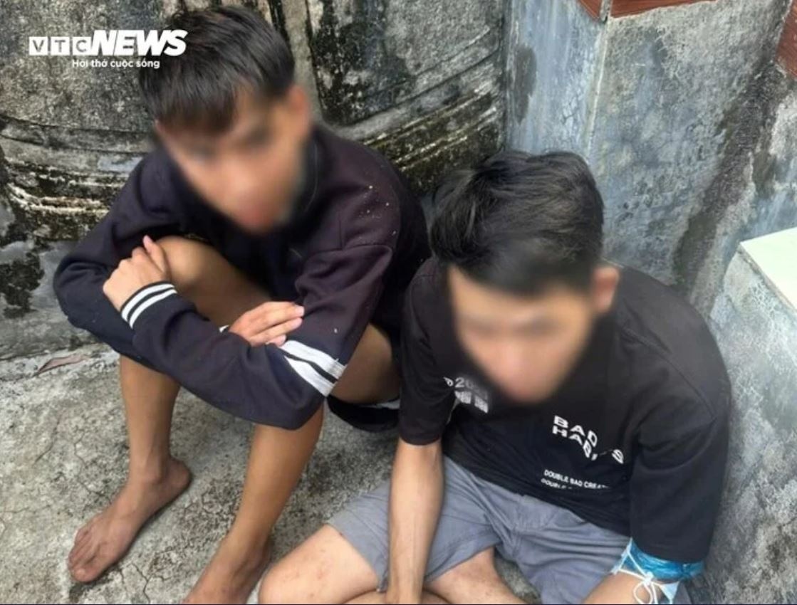 Cuop iPhone Hue anh 1