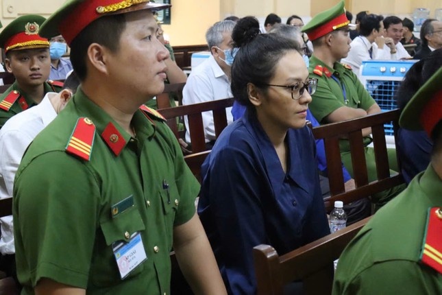 Loi khai ‘hon nhien’ cua chau gai bi cao Truong My Lan tai phien toa hinh anh