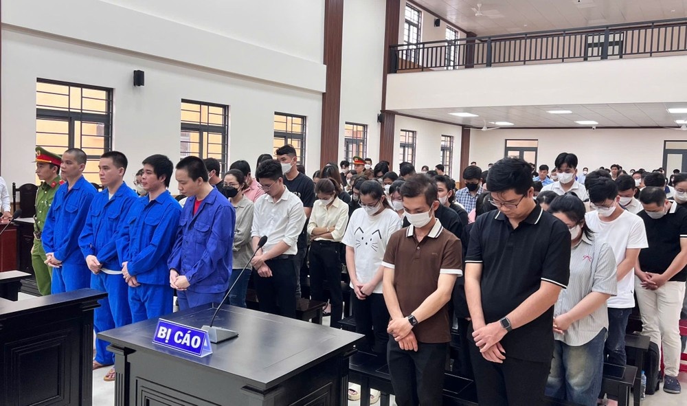 Tuyen an 61 bi cao lam gia hon 1.000 van bang, chung chi o An Giang hinh anh