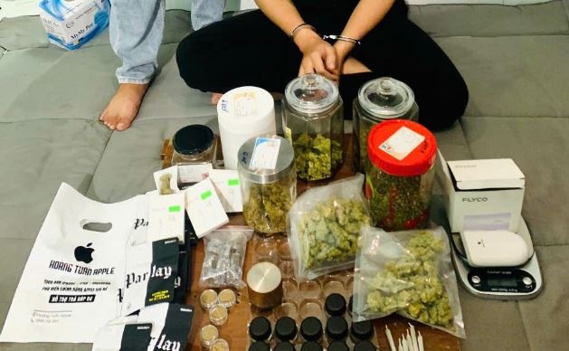 Triet pha nhom mua ban ma tuy qua mang o Da Nang hinh anh