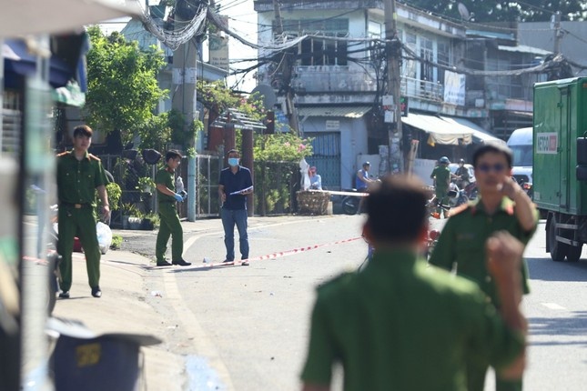 Sat hai chong cua nhan tinh vi bi nhan tin noi xau, vay danh hinh anh