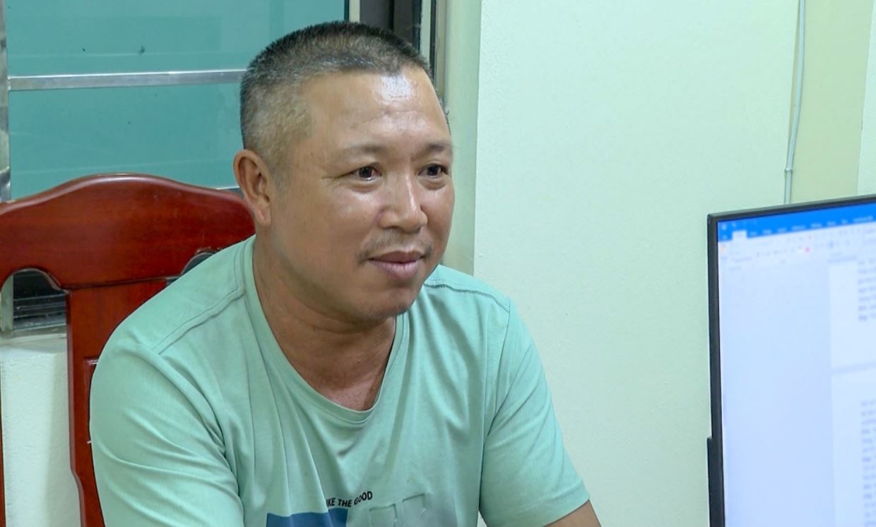 Bat doi tuong quan ly tra luong cho cong nhan bang ma tuy hinh anh