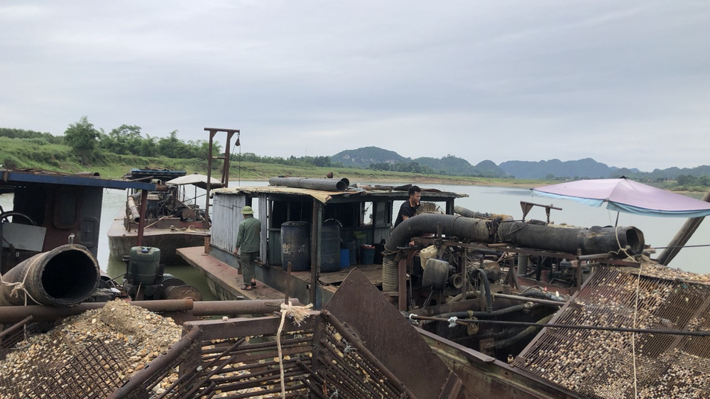 Cong an Thanh Hoa vao cuoc vu dau gia mo cat cao hon 5.000% hinh anh