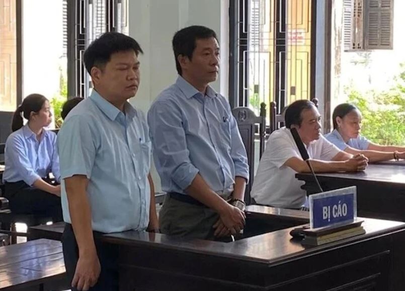 Vi sao cuu Giam doc CDC Thua Thien - Hue bi bat? hinh anh