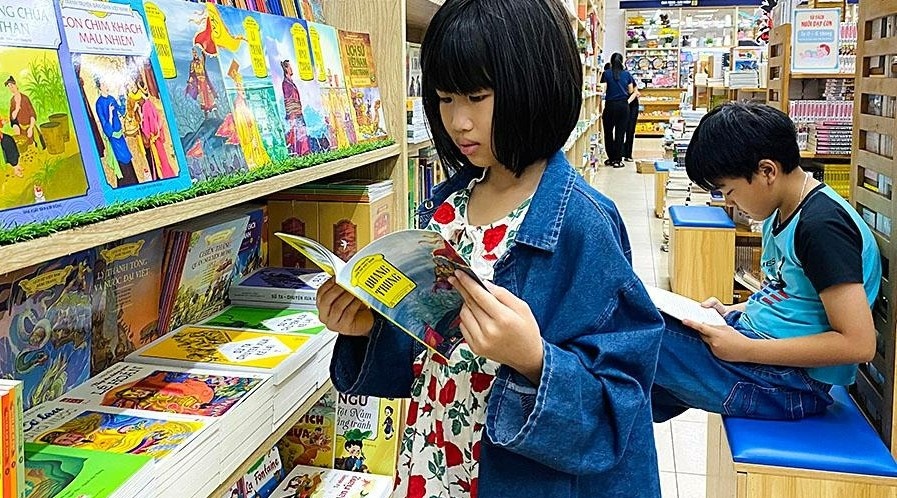 Thi truong sach thieu nhi: Dep va phong phu hinh anh