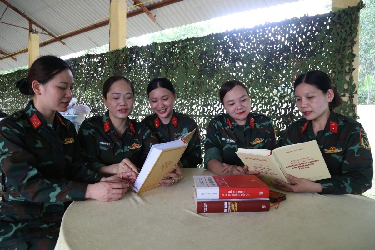 Nhung cuon sach gia tri cua Tong bi thu Nguyen Phu Trong hinh anh