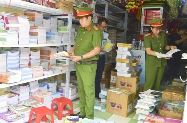 Phat hien gan 2.000 dau sach vo gia tai Quang Binh hinh anh