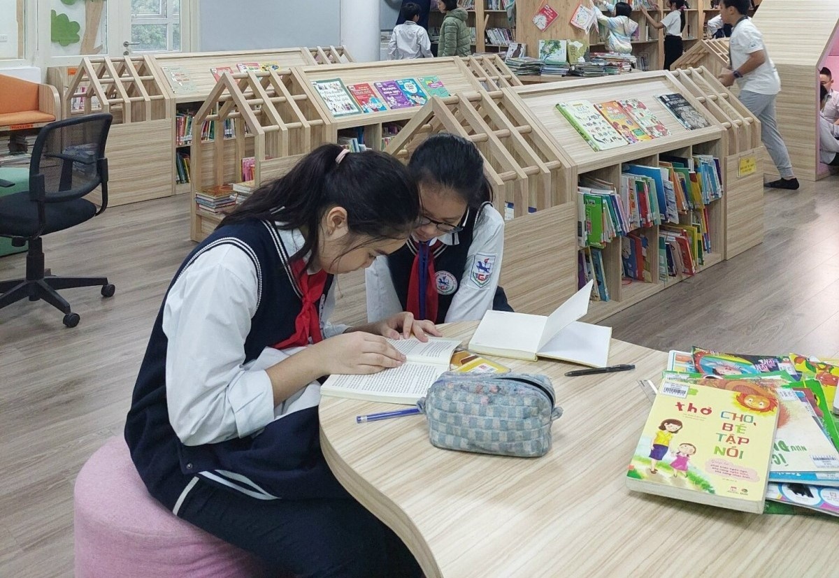 De thieu nhi thich doc sach hinh anh