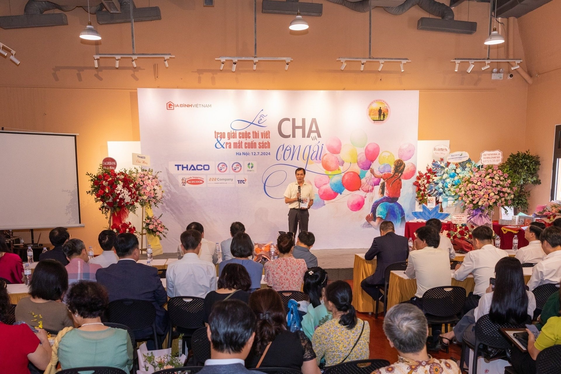 Cha va con gai anh 8